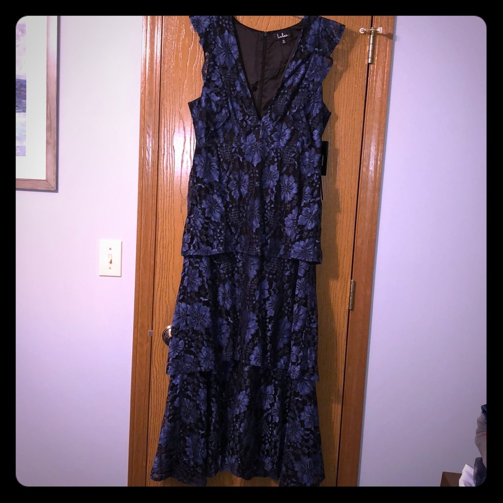 TODAY ONLY - NWT Lulu’s Ruffled Tiered Dress